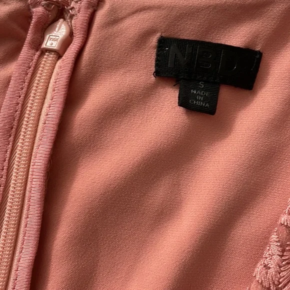 NBD, Low v-neckline dress, Salmon, S - Picture 4 of 4